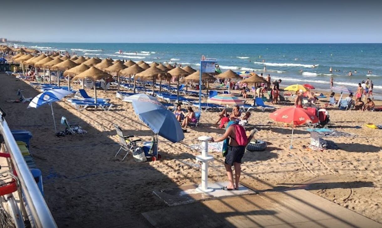 Imagen de archivo de la playa de La Mata en Torrevieja