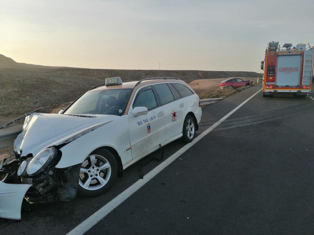 Estado en el que quedó el taxista implicado en la colisión frontal en Playa Blanca.