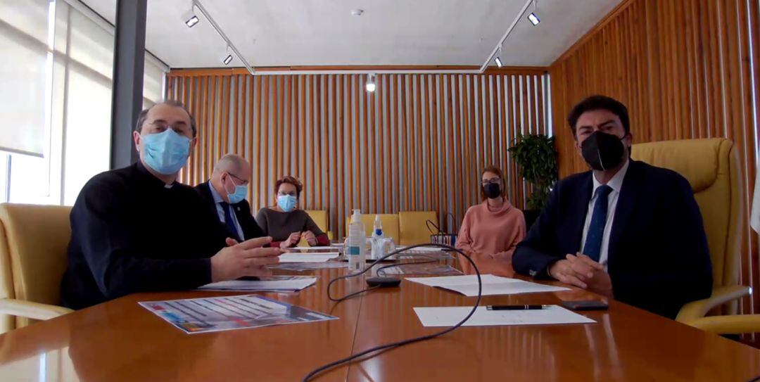 Captura de pantalla de la rueda de prensa telemática para presentar el dispositivo especial de cara a Santa Faz 2021