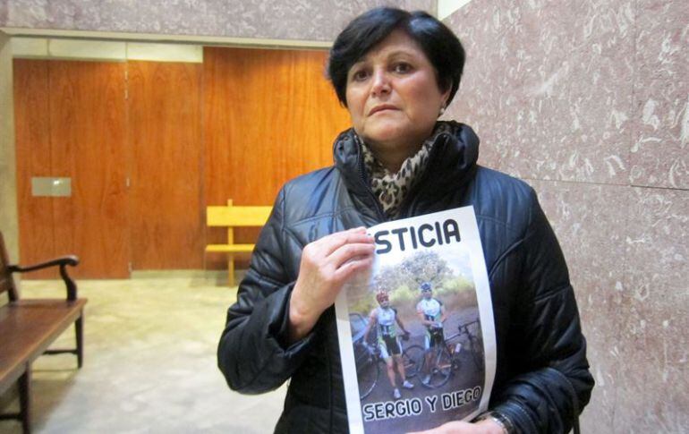 Gloria Herrero, madre de uno de los ciclistas muertos en el accidente de Aguasal en 2013