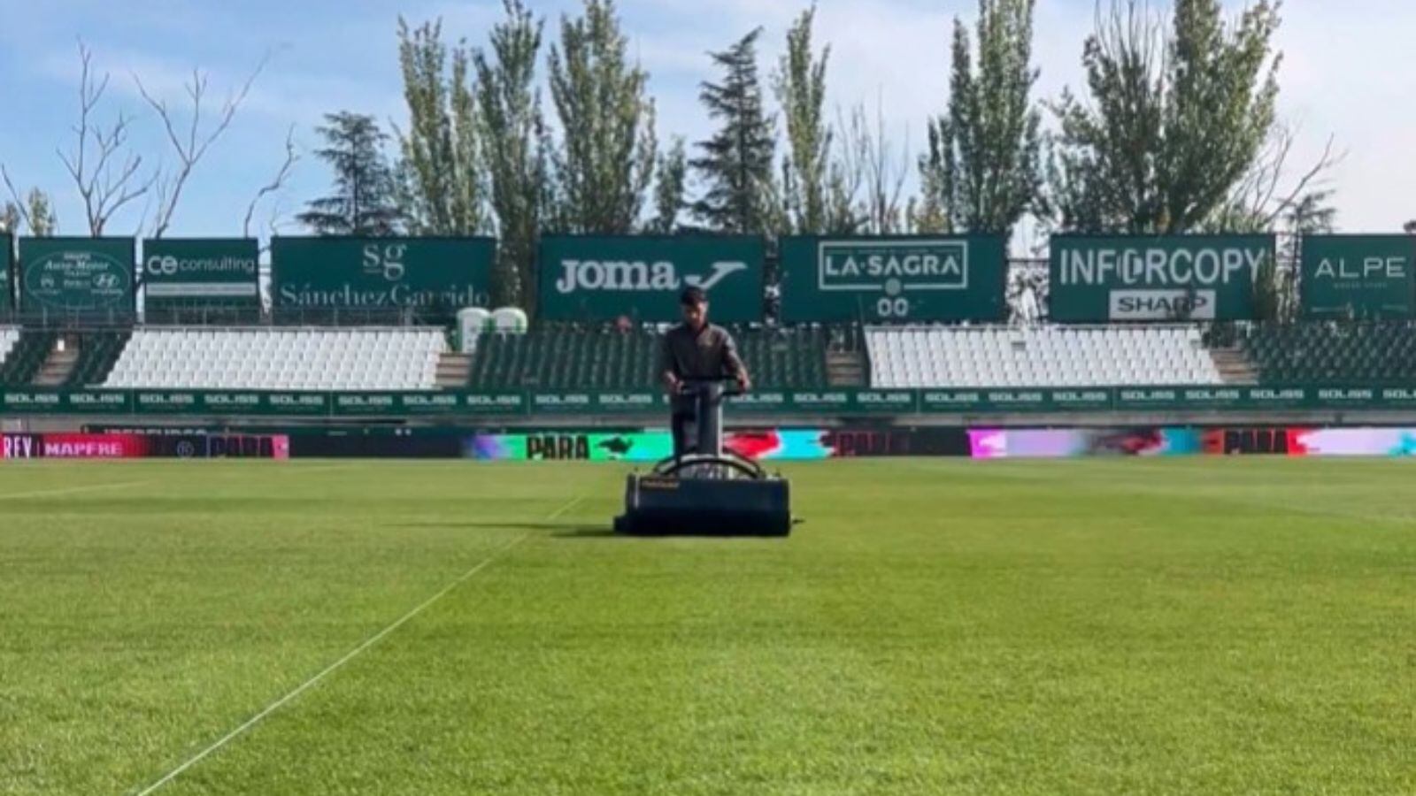Césped del Salto del Caballo previo a la Copa del Rey