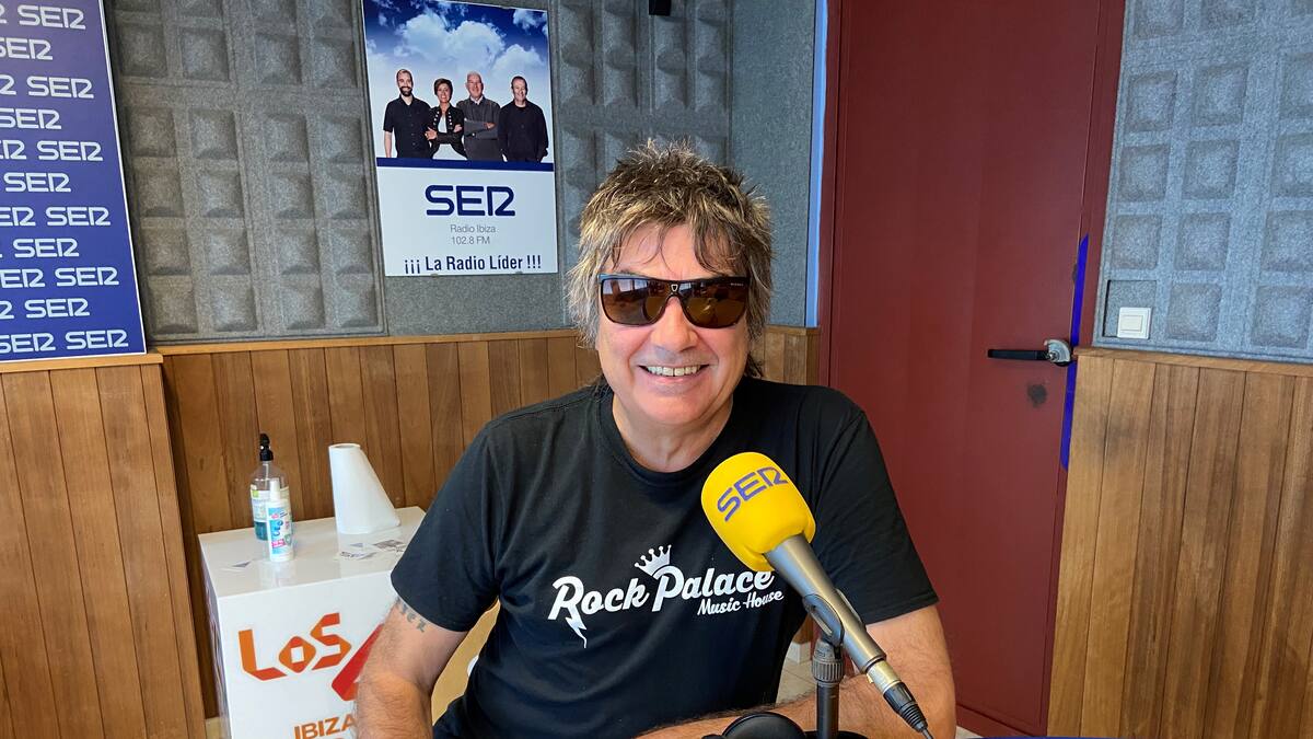 Javier Andreu: "En Ibiza grabamos dos discos de La Frontera y lo pasamos pipa. Había hippies y un ambiente muy especial"
