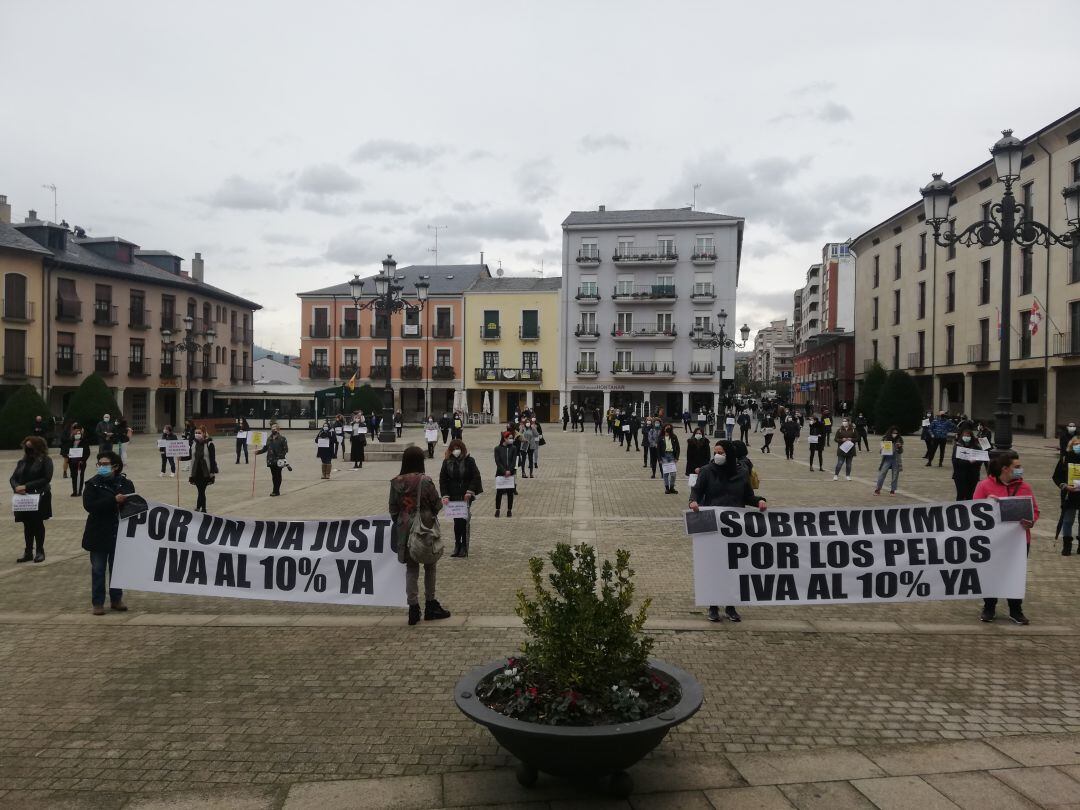 Protesta de peluquerías y salones de belleza en Ponferrada