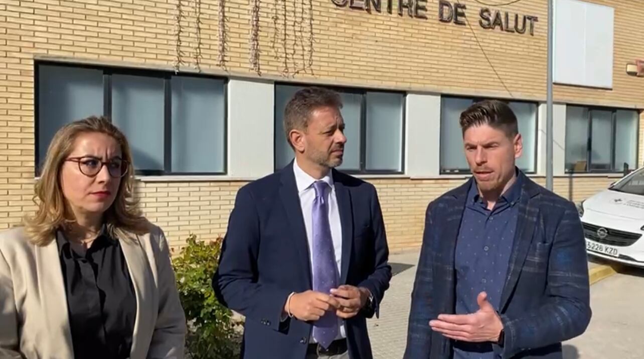 Els populars d'Albaida junt al diputat Zaplana