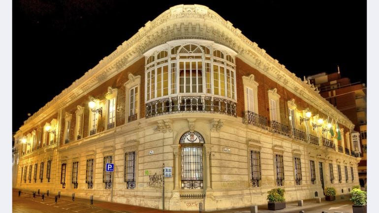 Fachada de la Diputaciín provincial de Almería.