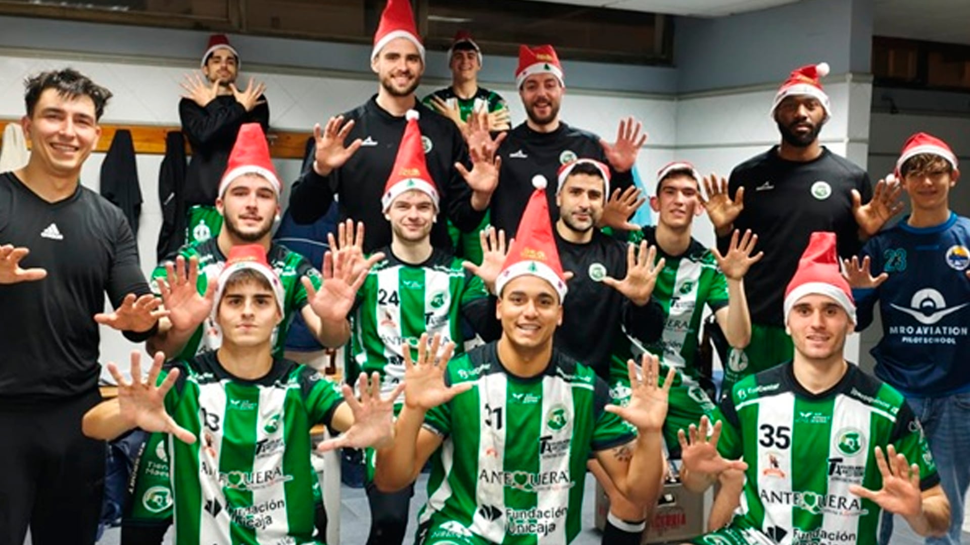 Postal navideña del BM Dólmenes para celebrar la victoria ante el Alarcos