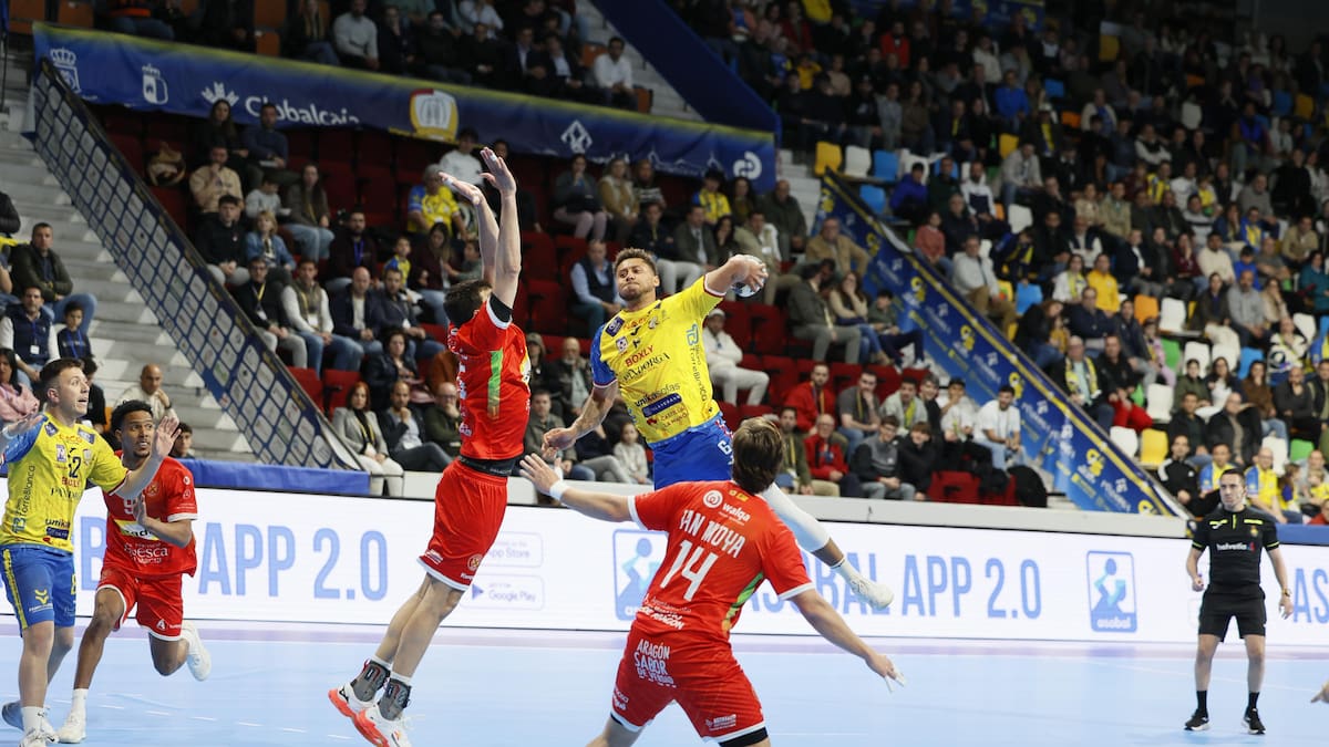 Derrota del Bada Huesca que vuelve a naufragar en Ciudad Real