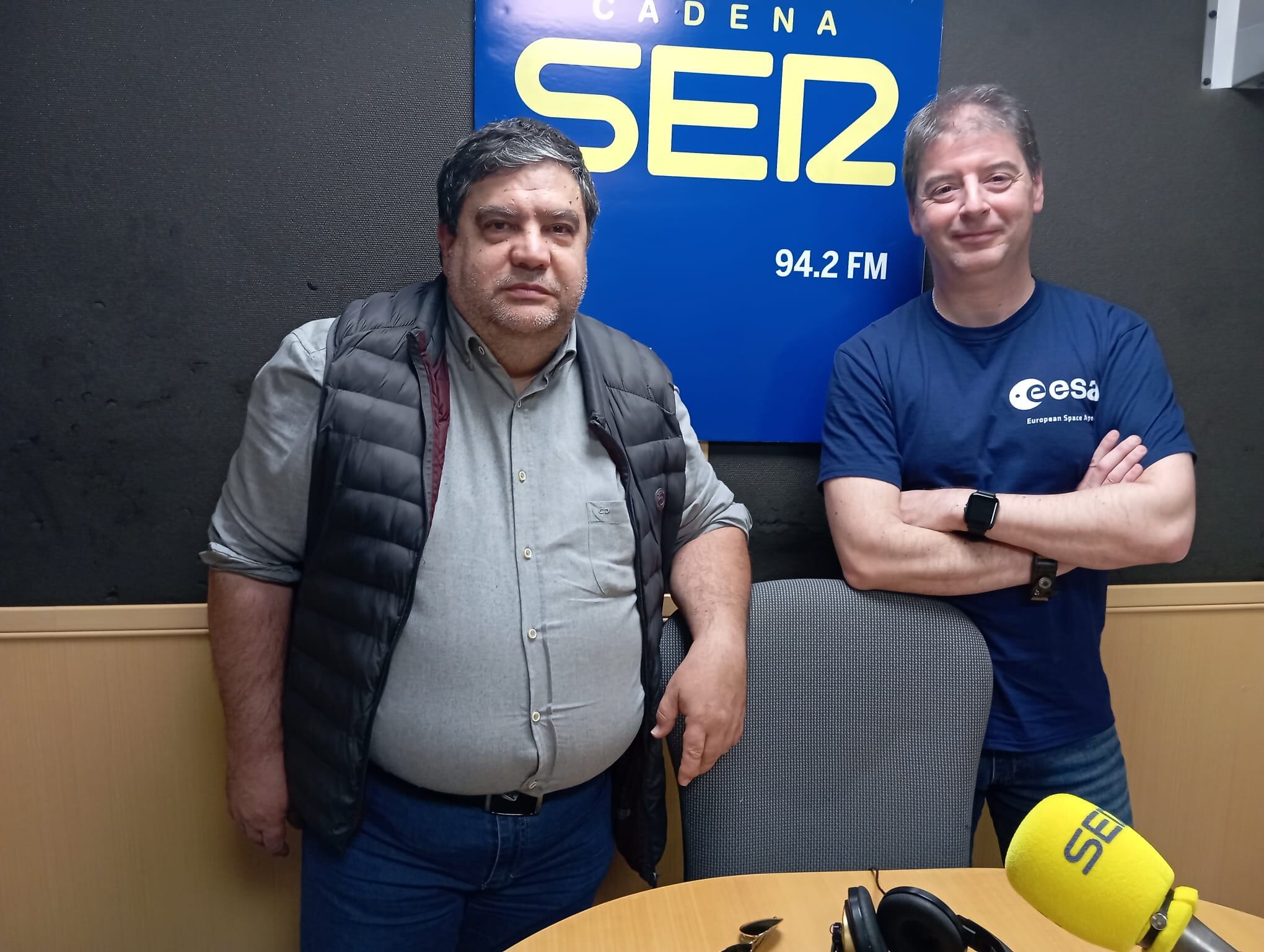 César Martín con Raúl Muñoz en el estudio de Ser Ávila