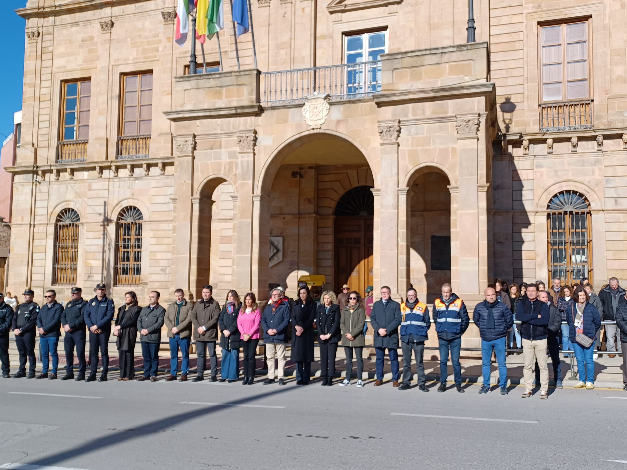 Minuto de silencio en Linares.