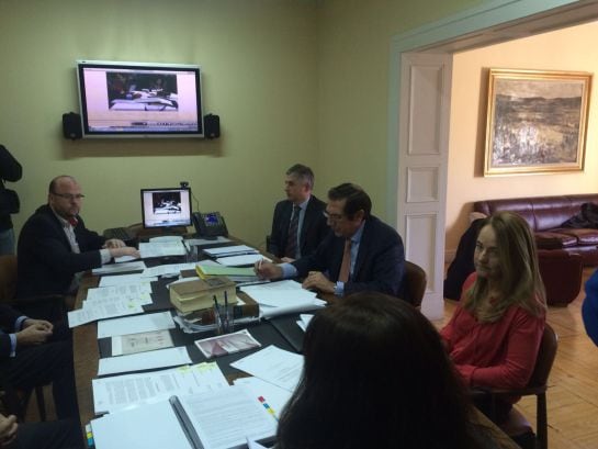 Miembros del TAD, durante la reunión