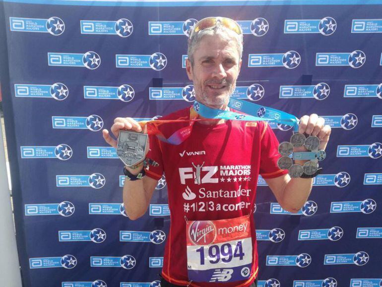 Martín Fiz tras ganar en el Maratón de Londres.