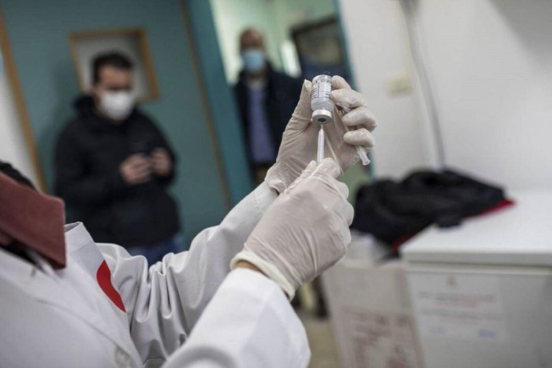 Una vacuna de coronavirus.