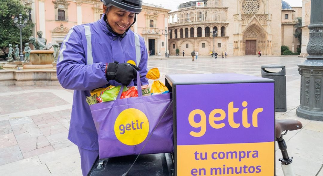 Un repartido de la empresa Getir en València