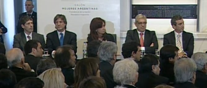 La presidenta Kirchner, durante la rueda de prensa en la que han comunicado la expropiación de YPF, la filial de Repsol