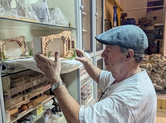 Trabajos en el Belén de &#039;Oro, incienso y mirra&#039;