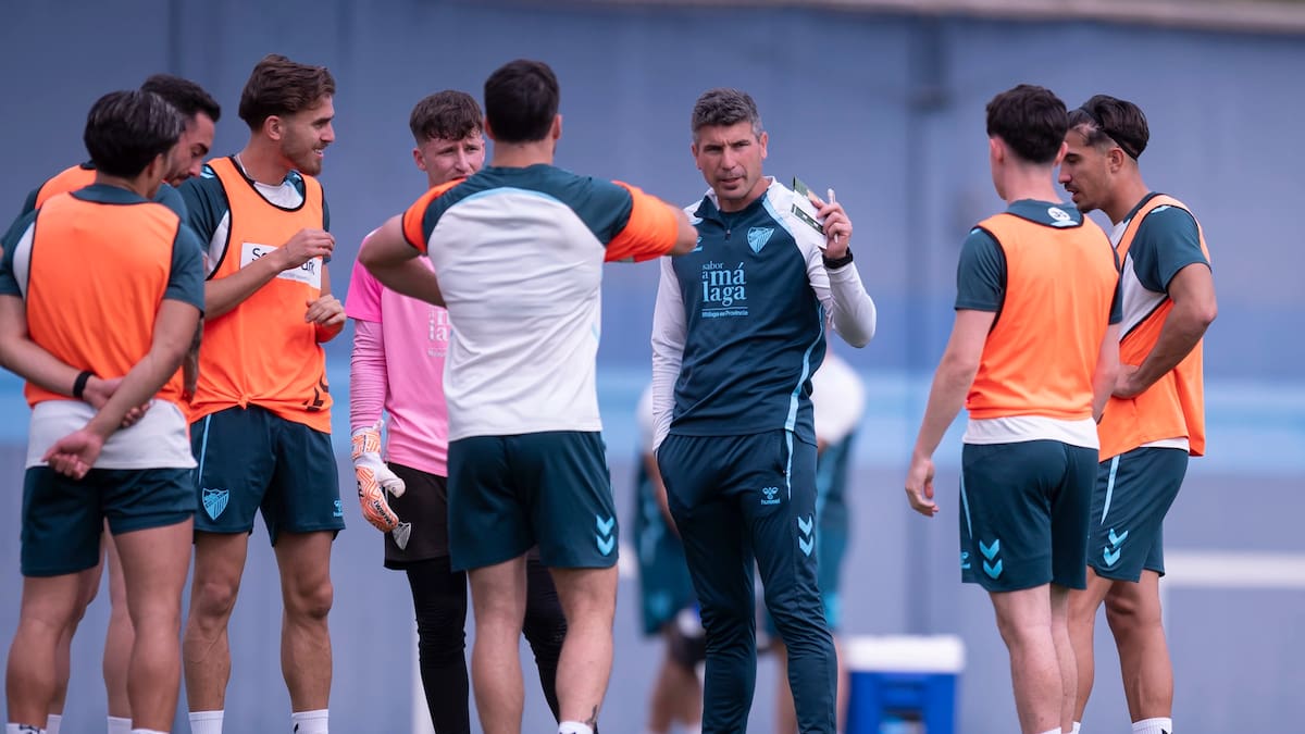 Brasanac y Arriaza intentan convencer a Funes para entrar en el once inicial del sábado