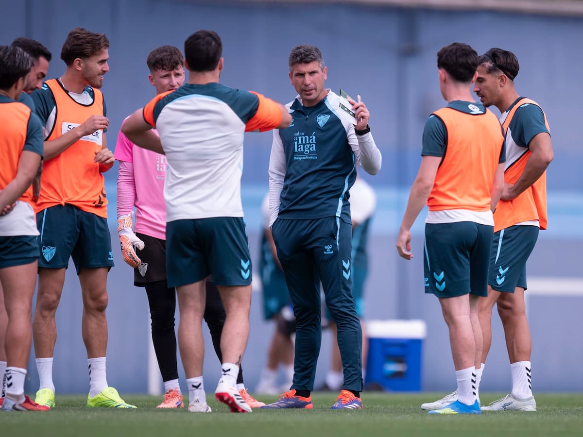 Brasanac y Arriaza intentan convencer a Funes para entrar en el once inicial del sábado