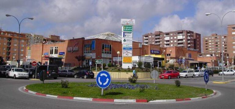 Dos heridos por arma blanca en Talavera, Centro Comercial Nuevo Centro