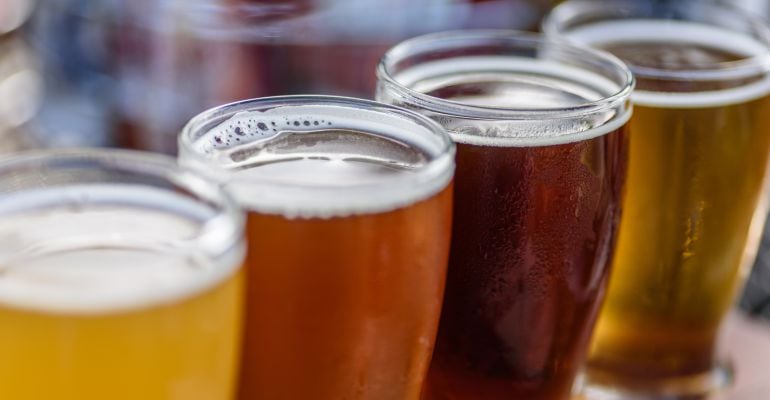 Varios tipos de cerveza artesanal