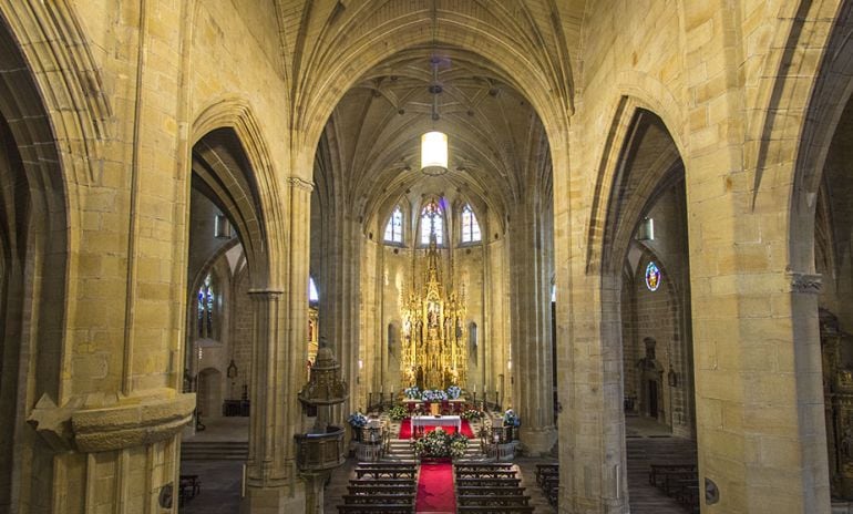 Iglesia de Santa María de la Asunción y del Manzano