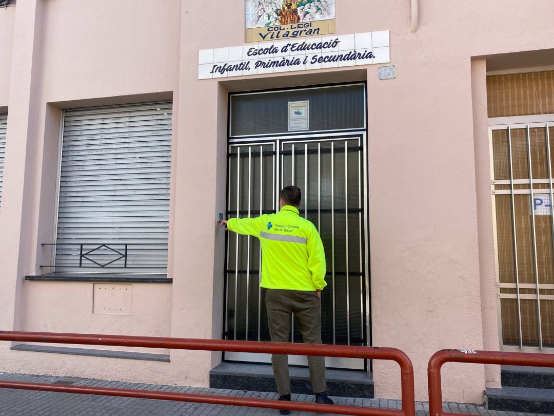 Pla mitjà de l&#039;entrada a l&#039;escola Vilagran de Salt