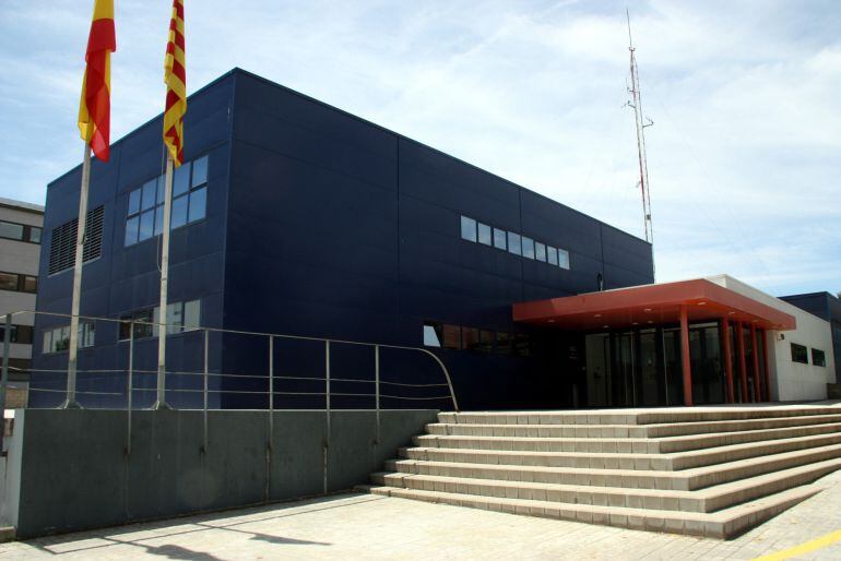 Pla general de l'oficina dels Mossos d'Esquadra a Igualada, lloc de referència pels ciutadans de l'Alta Segarra. 22 de juny de 2016. (Horitzontal)