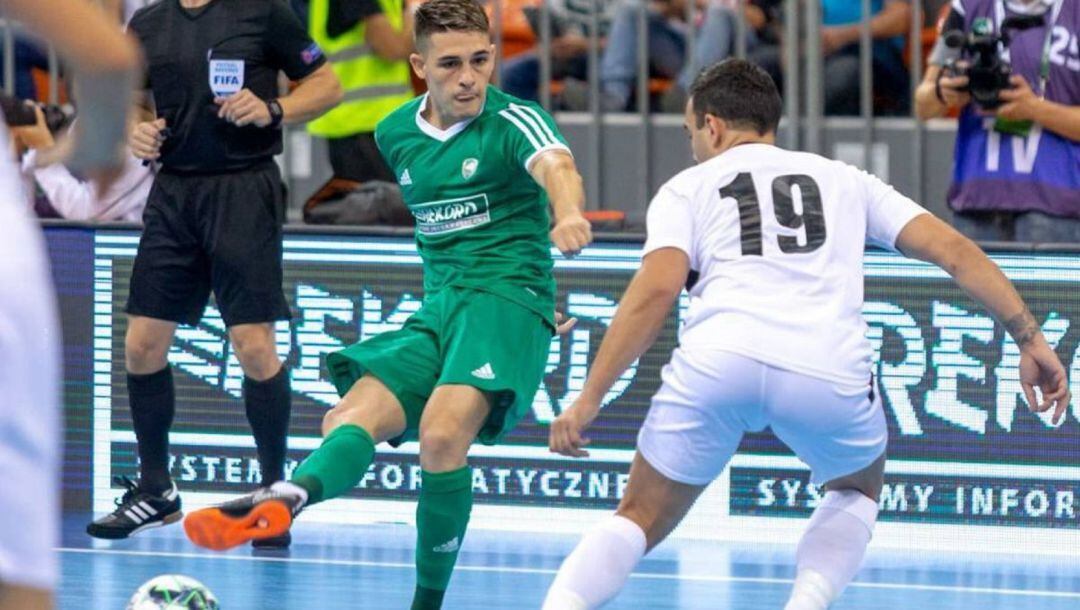 Álex Viana en uno de los encuentros de esta temporada.