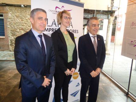 De izq. a dcha. Rafael Barbero, Cristina Martín y Roberto Saiz