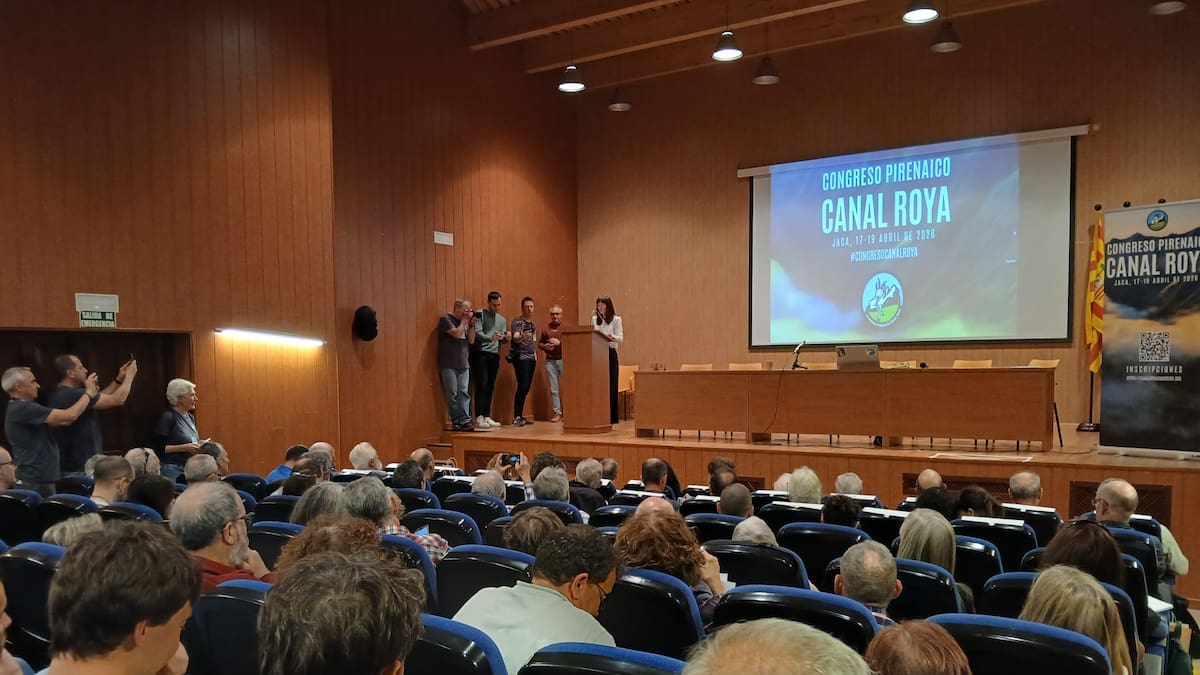 Francisco Iturbe, en la organización, y Eduardo Martínez de Pisón