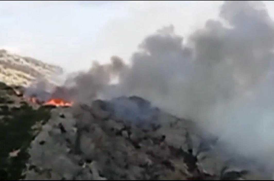 Fuego en el Pico del Lobo