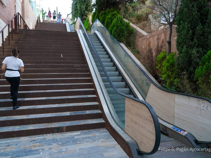 Escalera mecánica de acceso al Molinete ( foto de archivo)