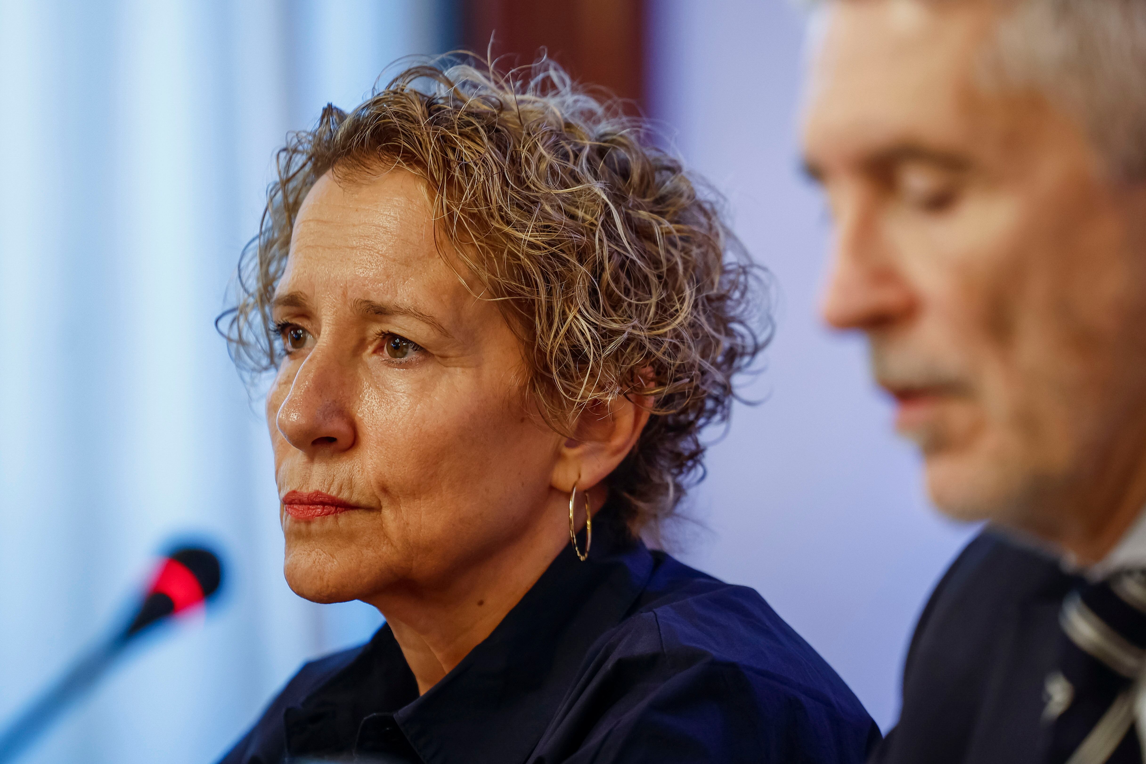 MADRID, 17/07/2025.- la secretaria de Estado de Seguridad, Aina Calvo, durate la reunión extraordinaria de la Comisión de seguimiento del Plan de Acción de Lucha contra los Delitos de Odio tras los altercados de Torre Pacheco, este jueves en Madrid. EFE/ Daniel Gonzalez