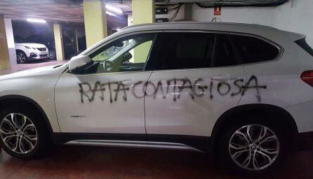 La pintada de 'rata contagiosa' en el coche de una ginecóloga