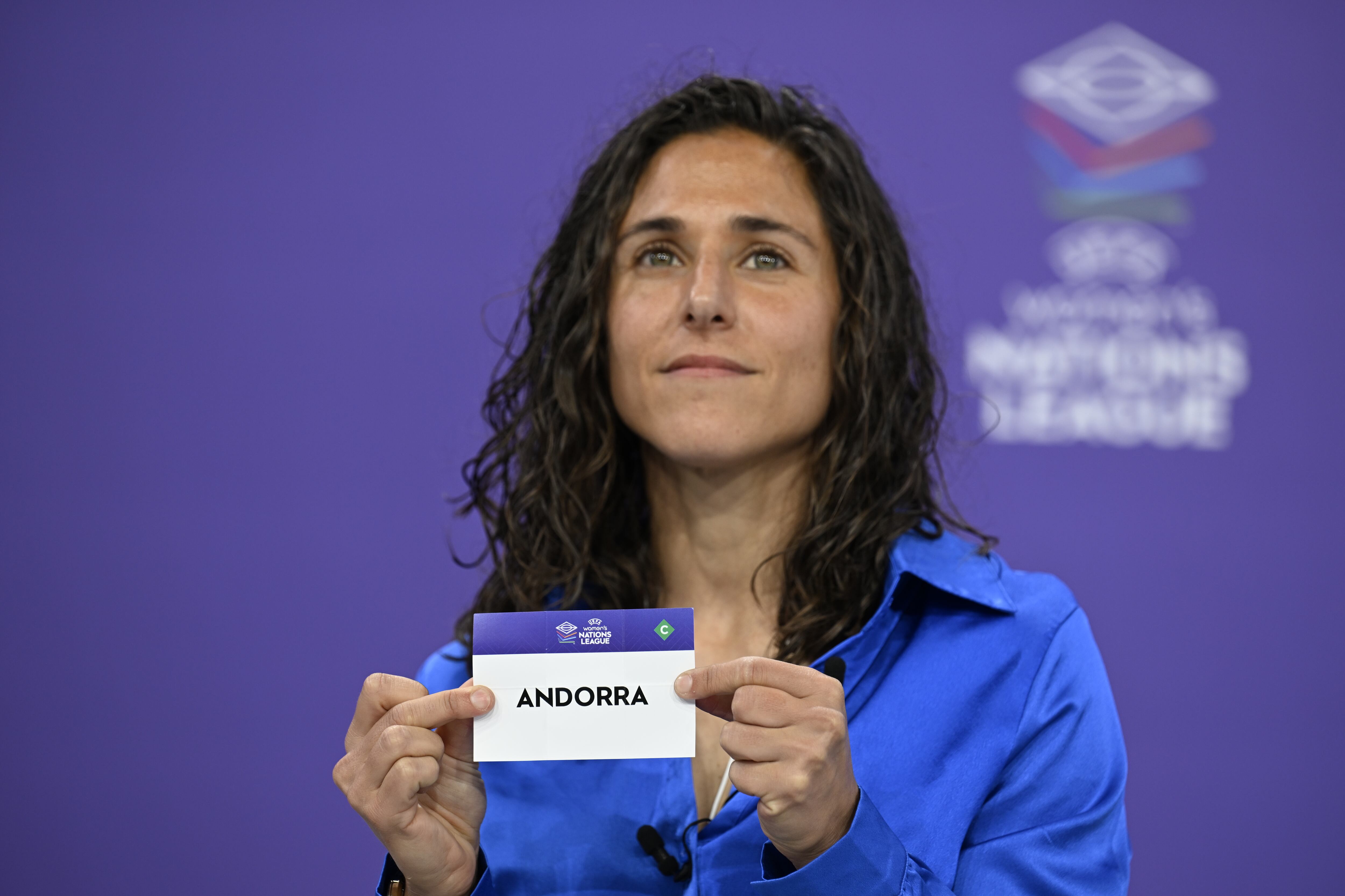 Un instant del sorteig d'avui de la UEFA Nations League femenina.