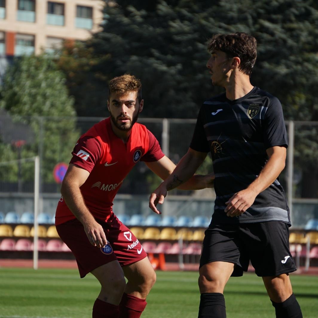 Vilà durant un instant del partit d'avui, amistós, davant l'FC Santa Coloma.