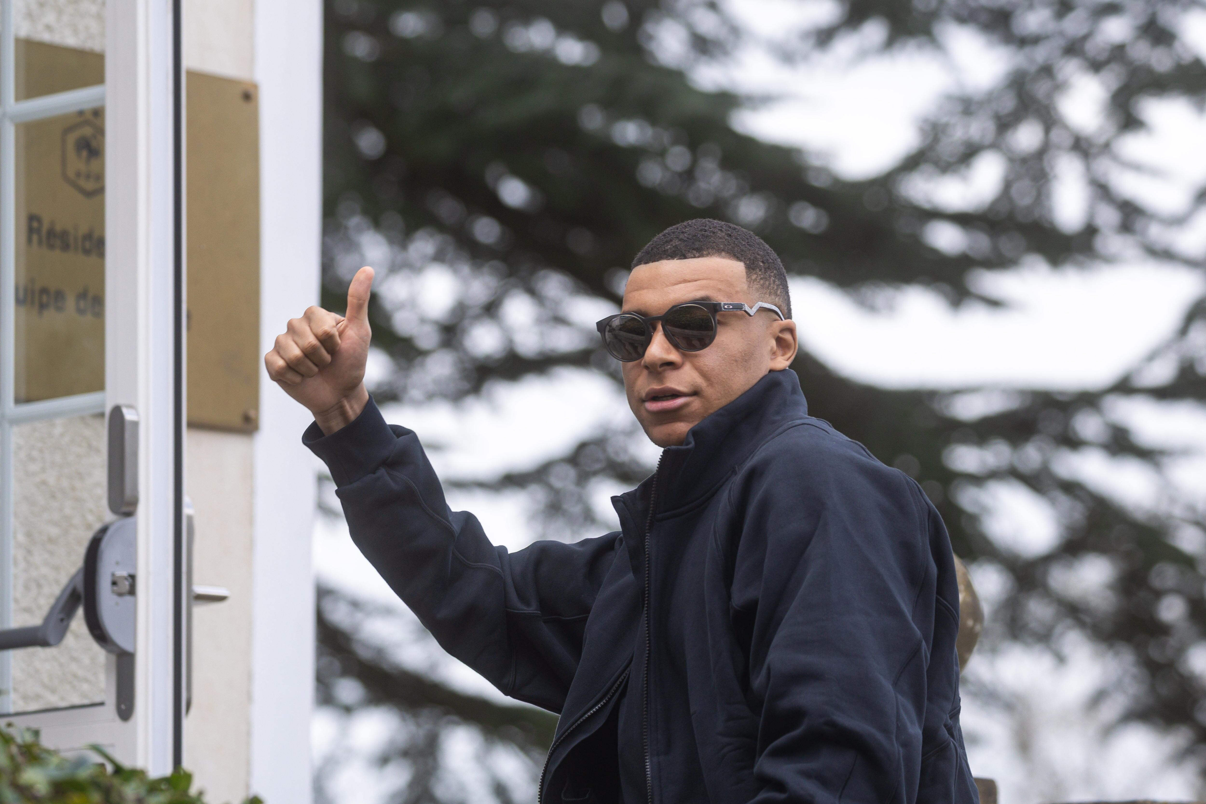 Kylian Mbappé en su llegada a la concentración de la selección de Francia. (Futbol, Amistoso, Francia, Alemania) EFE/EPA/CHRISTOPHE PETIT TESSON