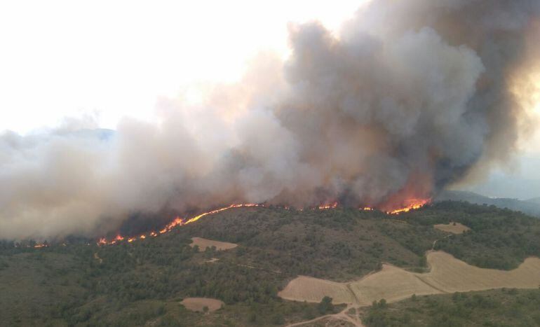 Vista aérea del incendio de Liétor