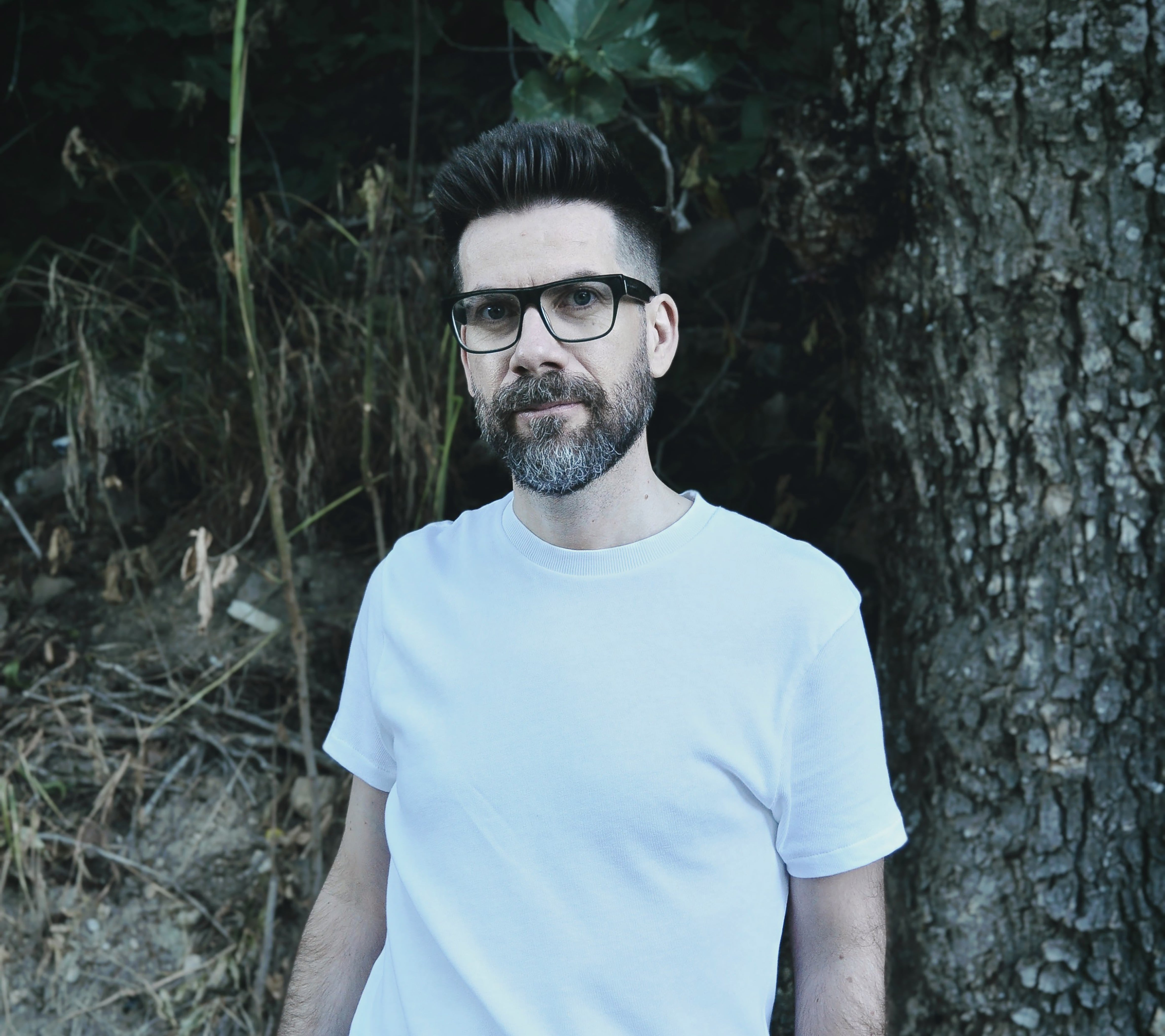 El poeta, periodista y músico jiennense, José Gómez Garrido, protagonizará un encuentro literario en Jaén capital