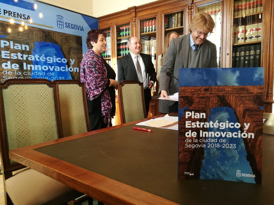 El nuevo documento se ha presentado a los medios de comunicación y al tejido empresarial y asociativo de la ciudad