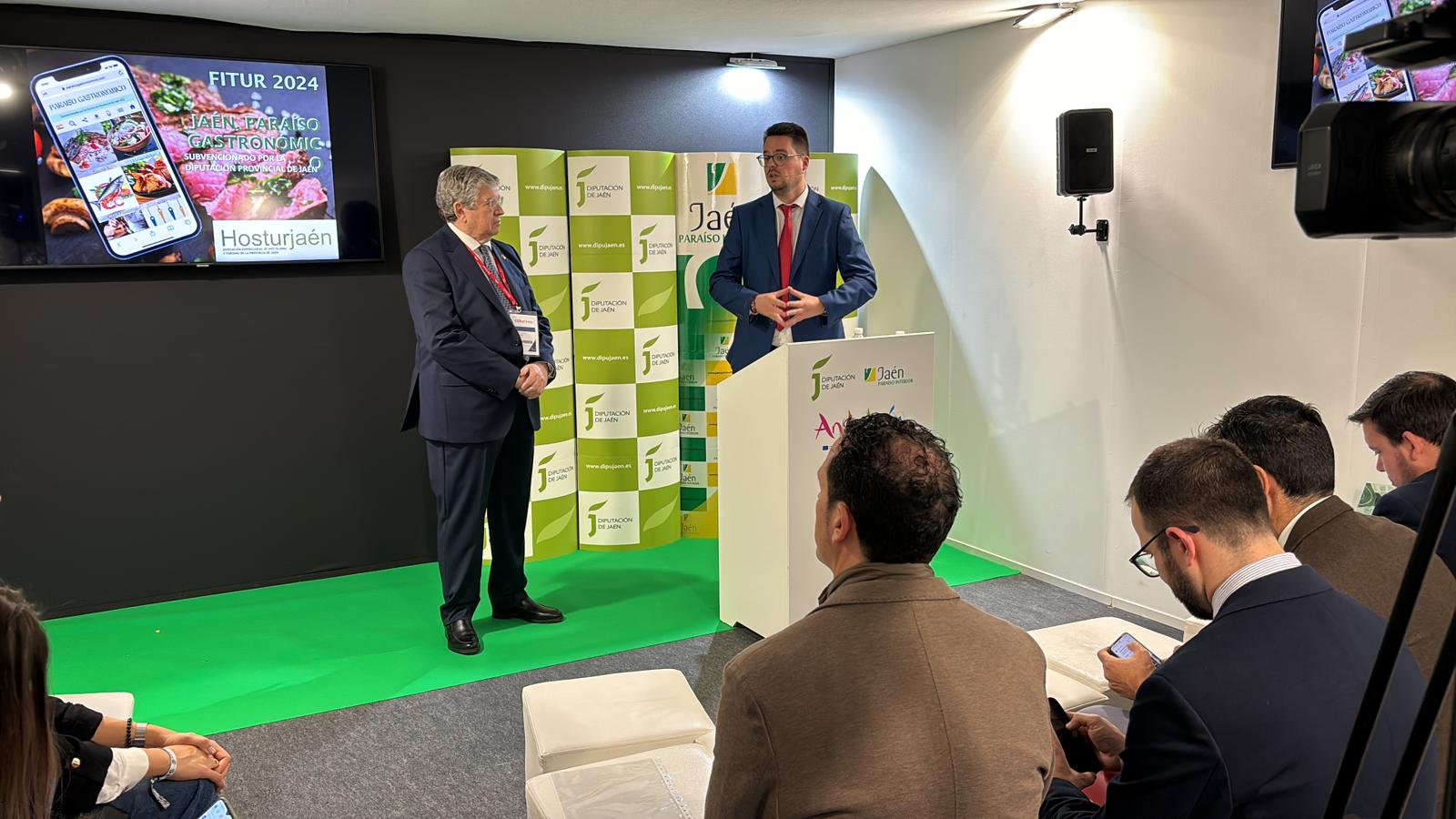 Presentación en FITUR de la aplicación elaborada por Hosturjaén con Ramón Calatayud y Fran Lozano.