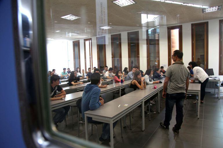 Las universidades valencianas también pierden alumnos