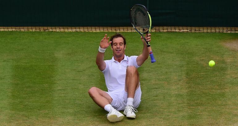 Gasquet celebra la victoria ante Wawrinka