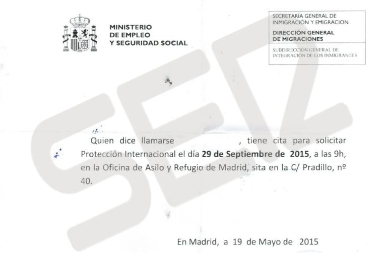 Comprobante de petición de asilo, pedido el día 19 de mayo y que muestra que la cita se concede en el mes de septiembre.