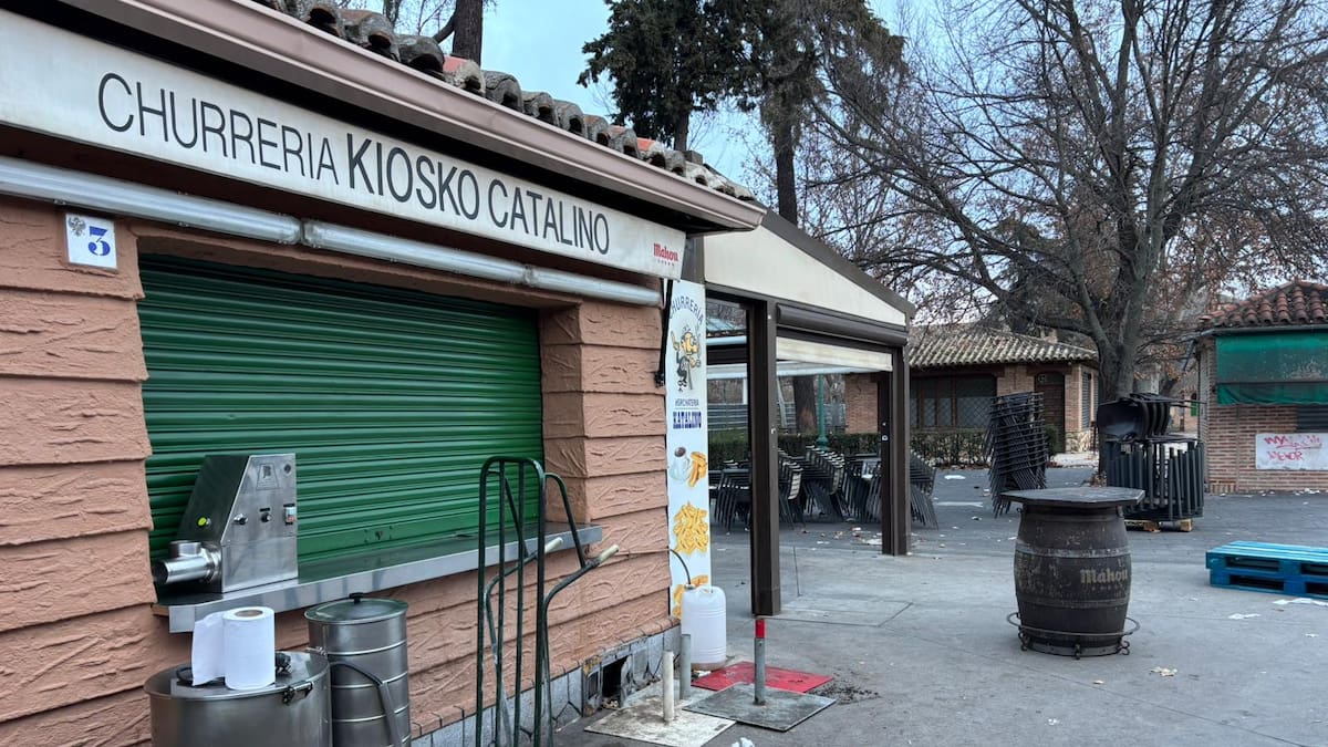 Los quioscos de la Vega, en Toledo, cierran durante medio año: se desmantela Catalino, el epicentro de los churros
