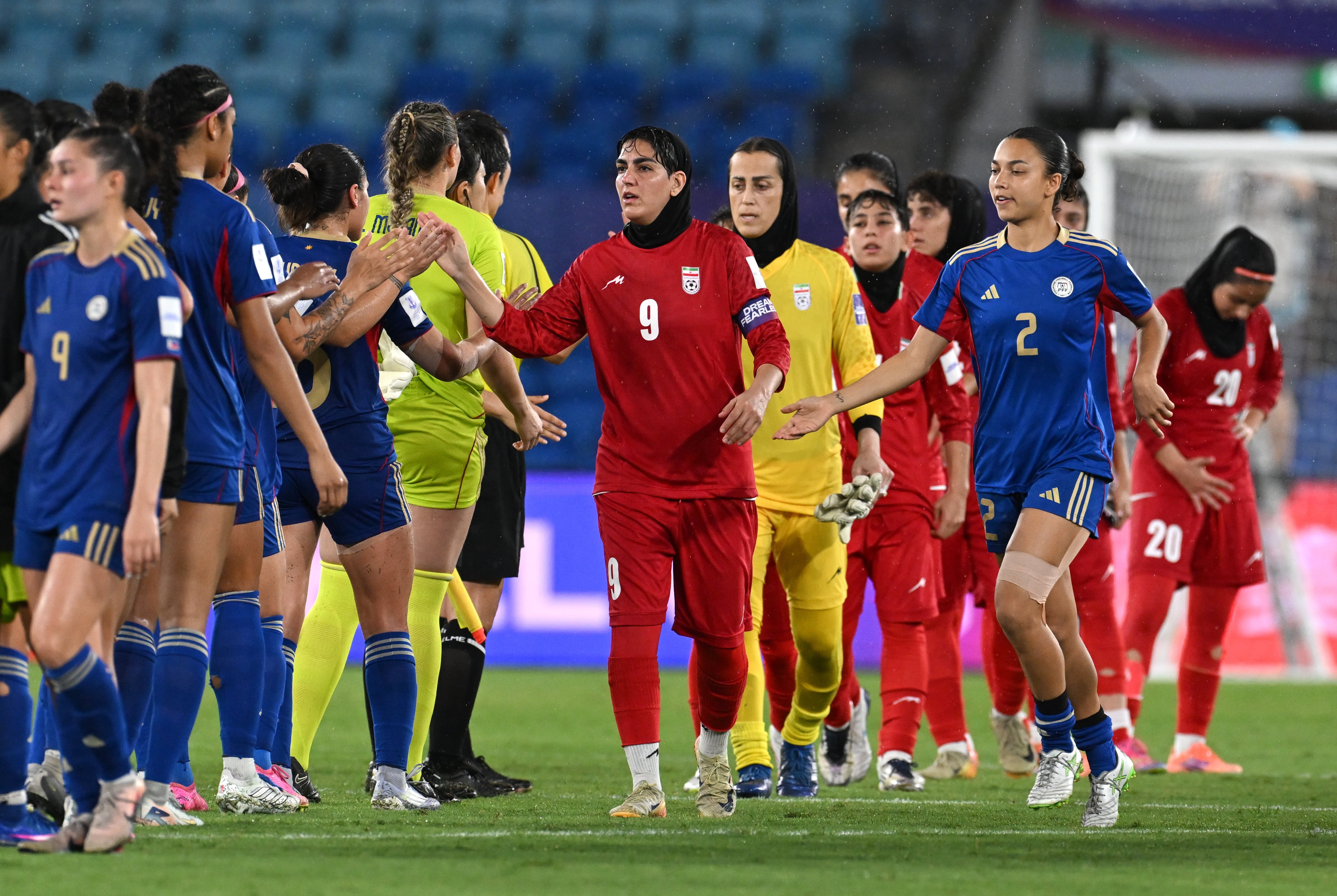  Mundial de Futbol en Australia, con la seleccion iraní enfrentandose a Filipinas
