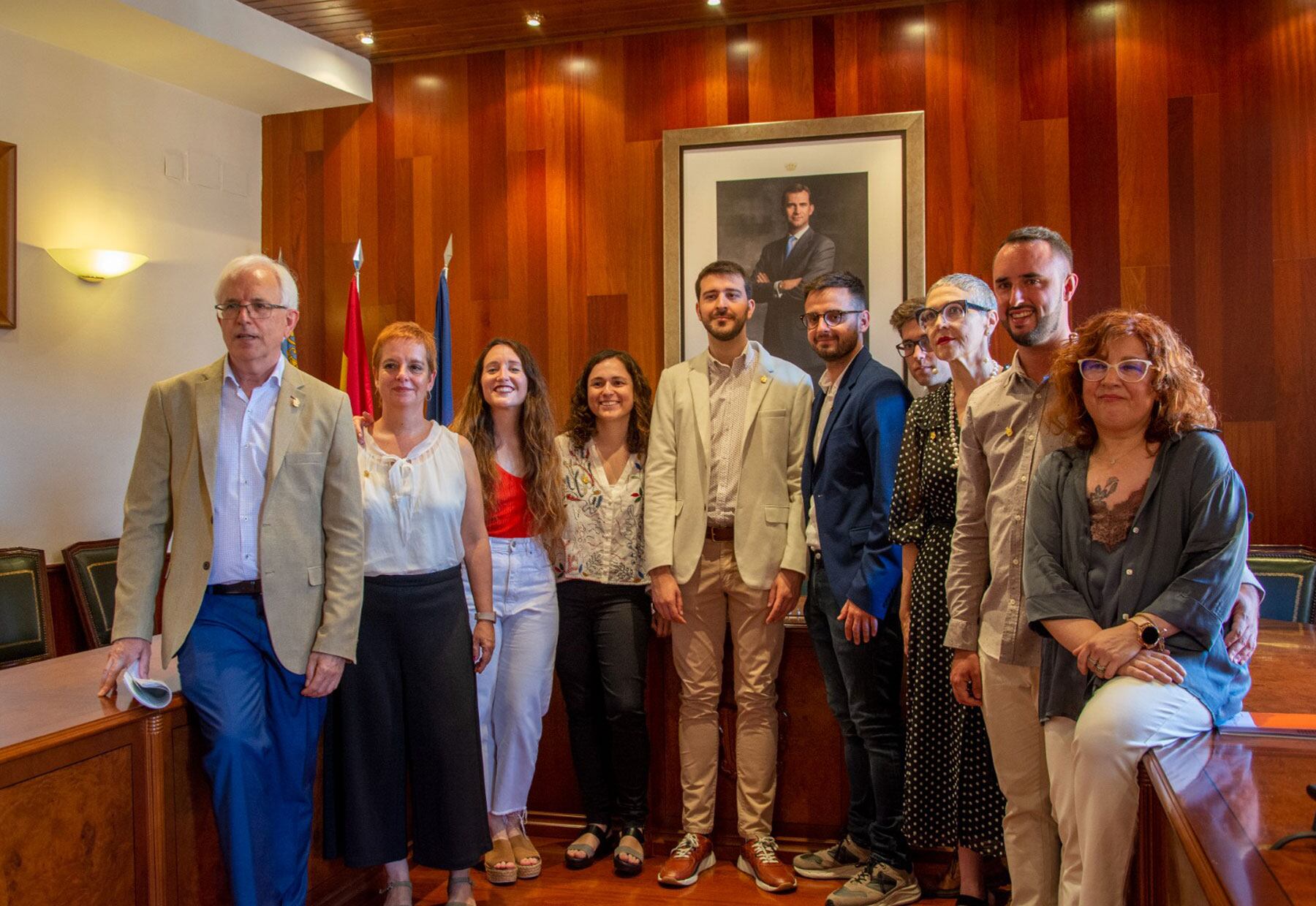 Imagen de los concejales de Compromís y PSOE en el pleno de constitución del nuevo ayuntamiento