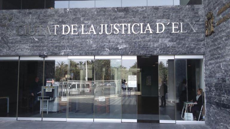 Fachada de la Ciudad de la Justicia