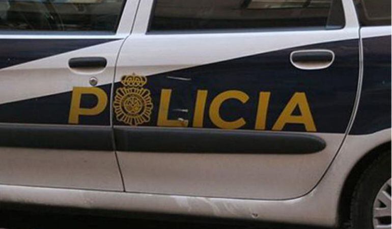 La Policía Nacional ha detenido a los dos presuntos responsables de la venta de más de 27.000 articulos falsos de marcas conocidas.