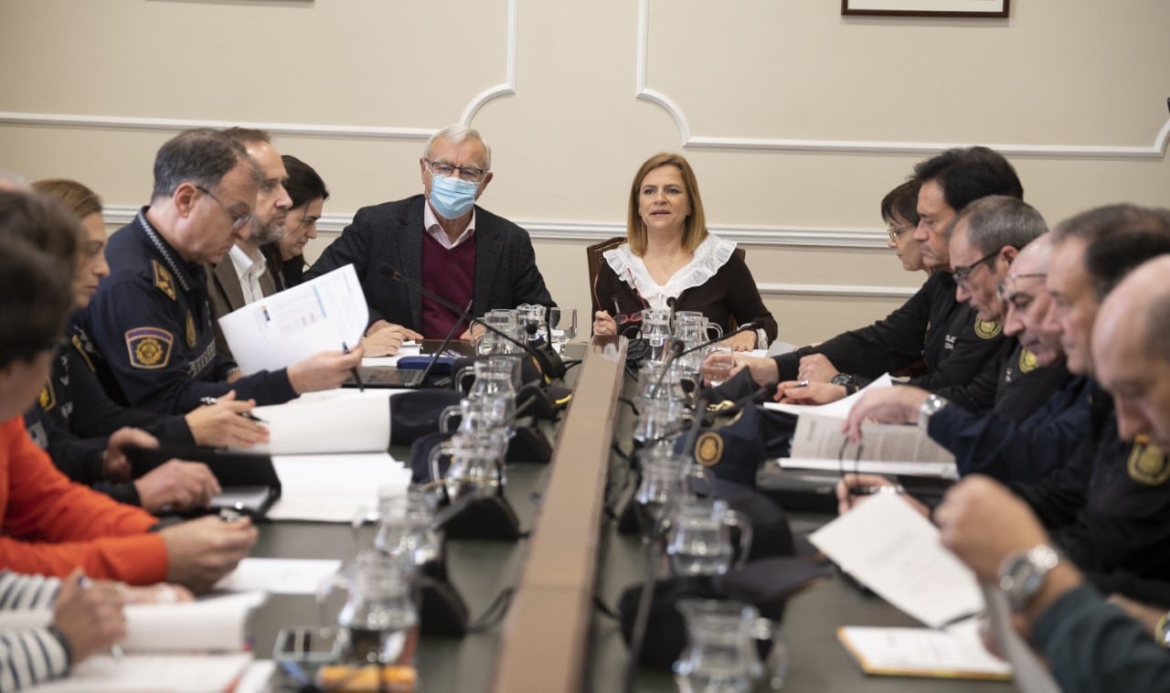 El alcalde de València, Joan Ribó, y la delegada del Gobierno en la Comunitat Valenciana, Pilar Bernabé, presiden la Junta de Seguridad de la ciudad con motivo de las Fallas 2023