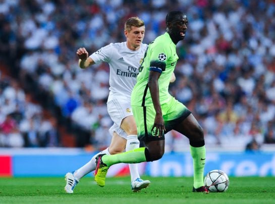 Touré Yaya en el partido ante el Real Madrid en el Bernabéu.